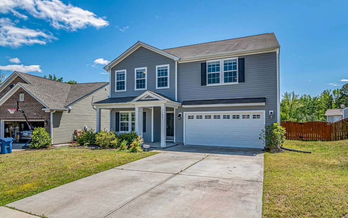 A house in Bedford, Texas bought as-is for cash by House Buyers Texas