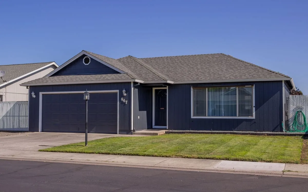 A house in Bellaire, Texas bought as-is for cash by House Buyers Texas