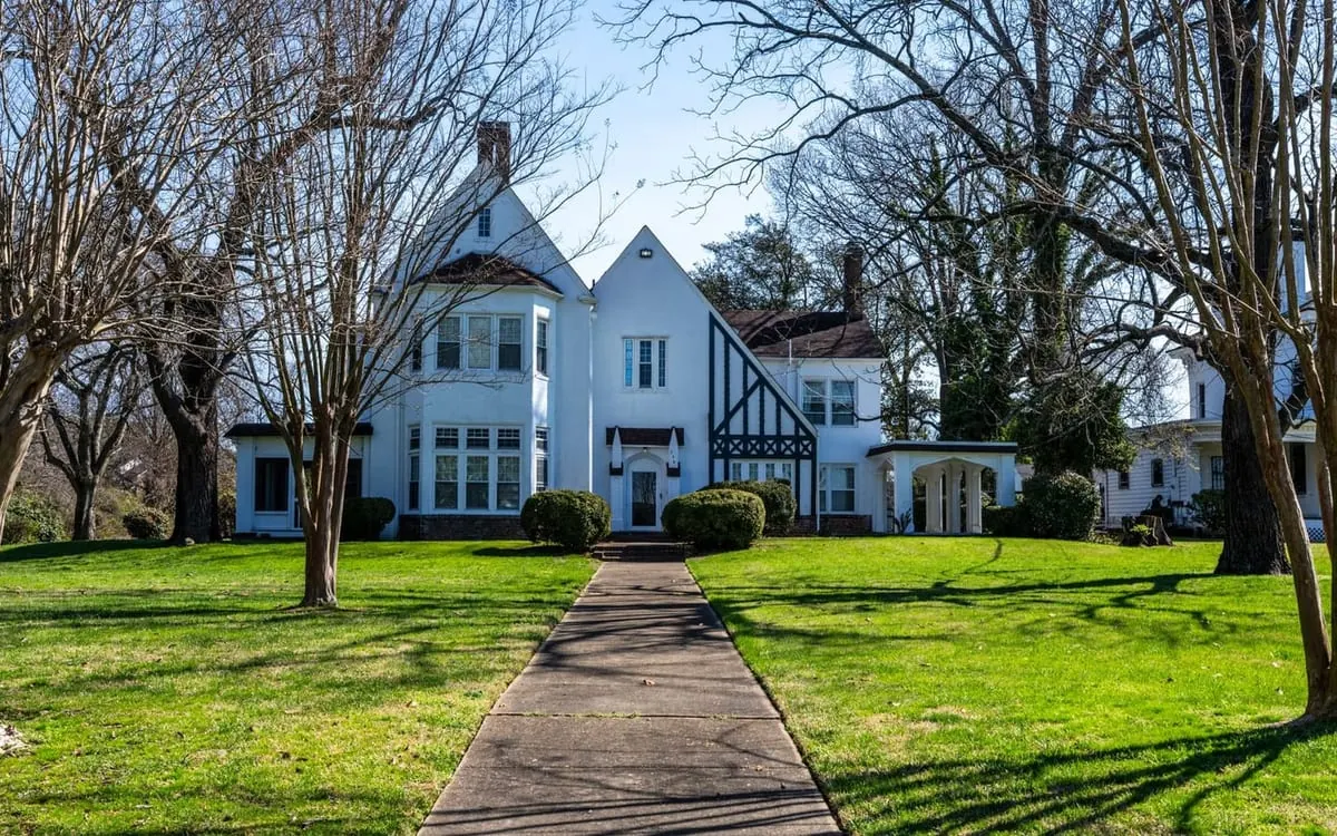 A house in Clear Lake City, Texas bought as-is for cash by House Buyers Texas