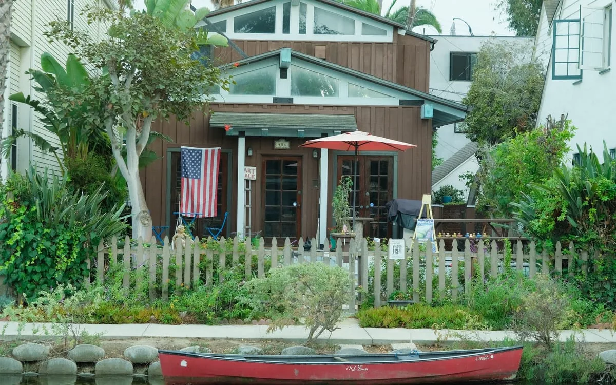 A house in Garland, Texas bought as-is for cash by House Buyers Texas