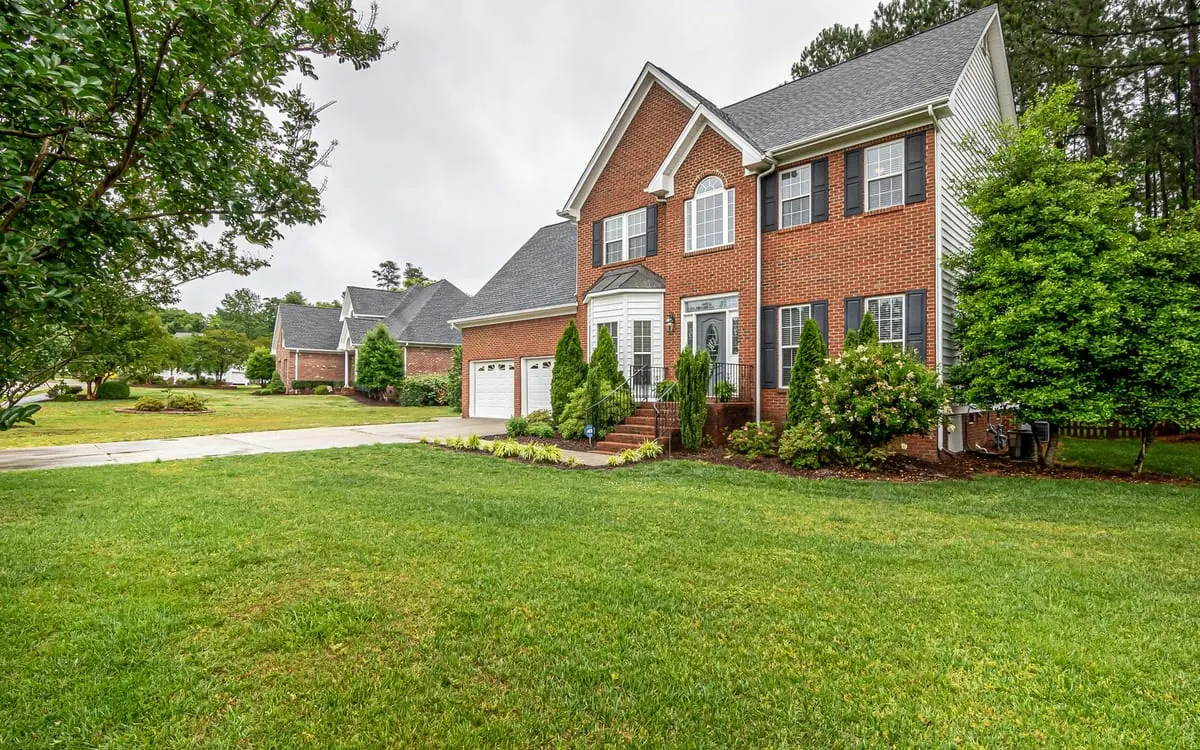 A house in Missouri City, Texas bought as-is for cash by House Buyers Texas